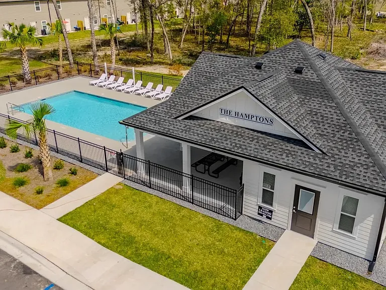The Hamptons Pool