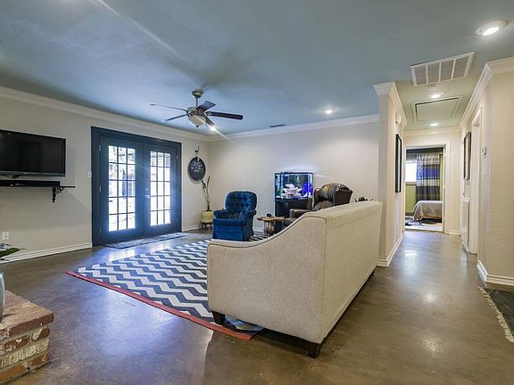 3rd image of 1116 Northwood Cir