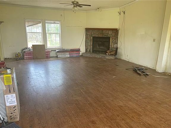 2nd image of 199 Landen Ln