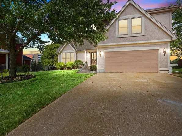 1413 S Avalon Ln, Olathe, KS 66062