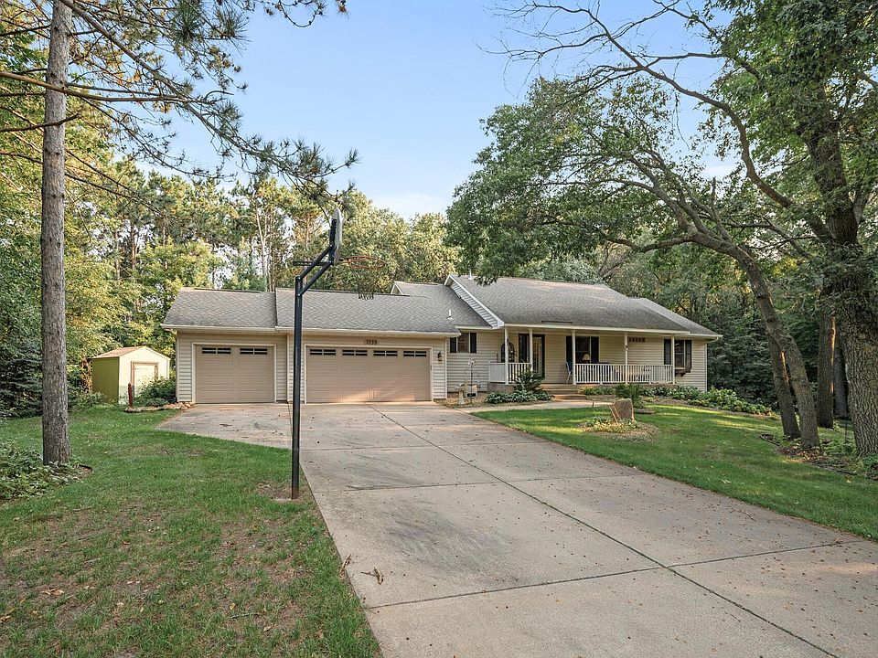 1st image of 1039 160th Ln NE