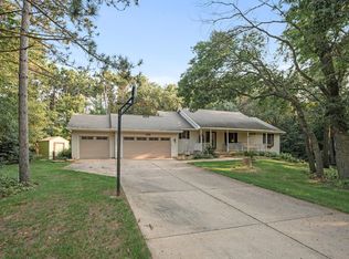 1039 160th Ln NE, Ham Lake, MN 55304