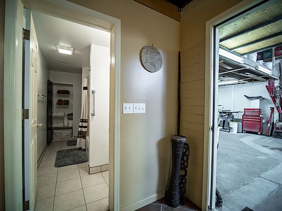 3rd image of 680 S 2nd Ave