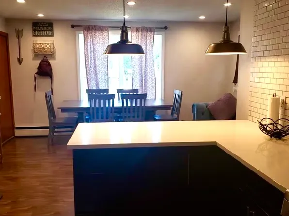 (undisclosed Address), Pawtucket, RI 02860