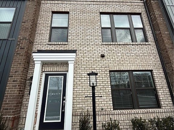 2nd image of 10137 Blue Wing Lane Gln