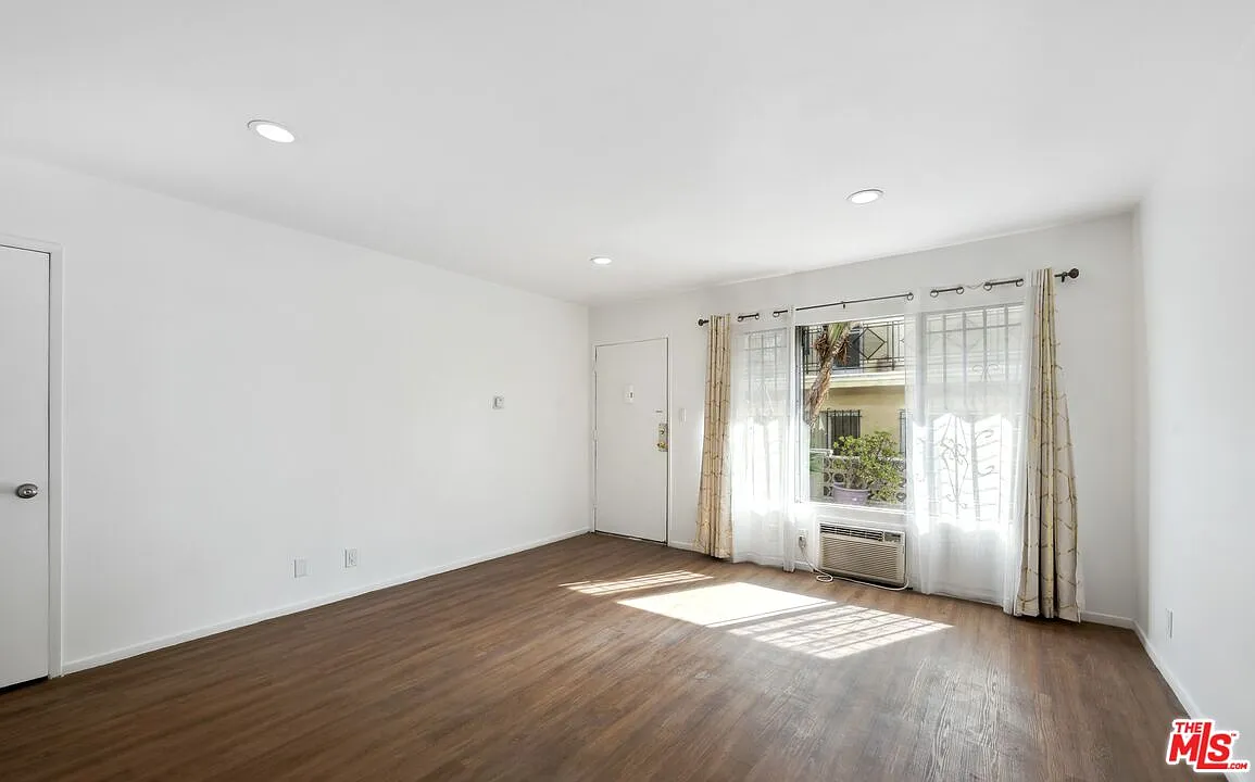 1 bed, 1.0 bath, 750 sqft, $2,250 — Photo 4