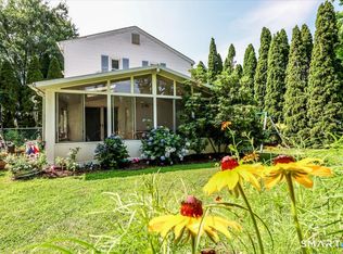 61 Fisher Ct, Stratford, CT 06614