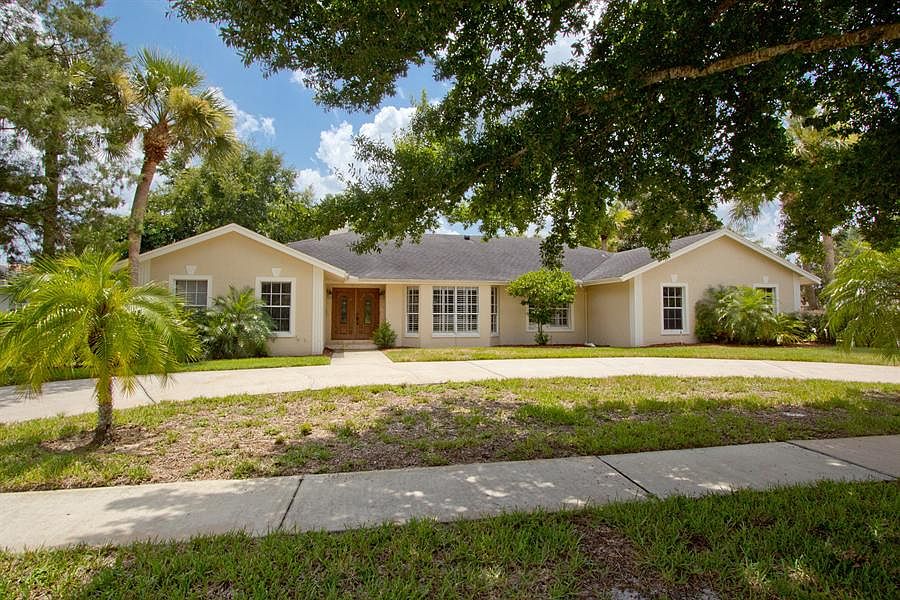 1st image of 8432 Glen View Ct