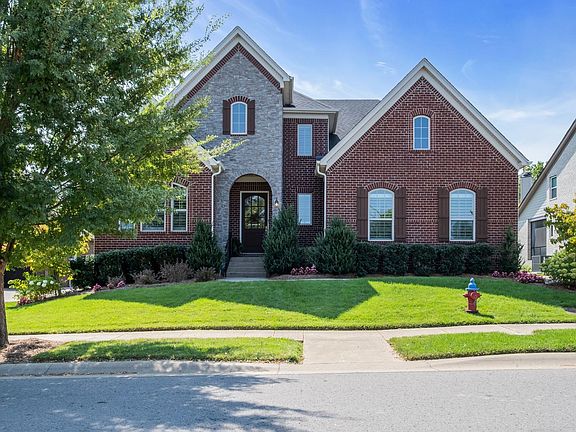 2nd image of 2085 Belsford Dr
