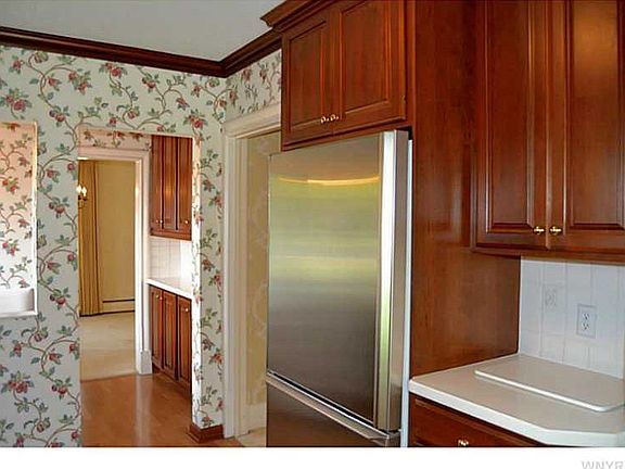4th image of 68 Deerhurst Park Blvd