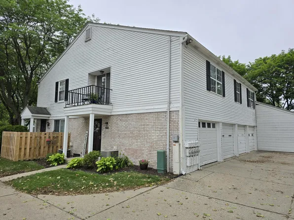24649 Spring Ln, Harrison Township, MI 48045