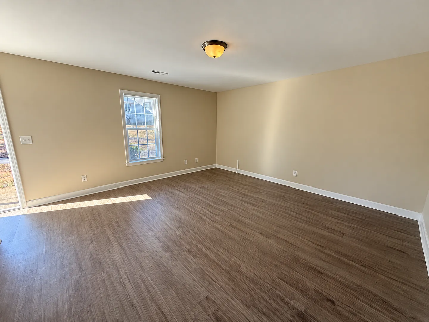 3 bedroom, 2.5 bath Total Electric Condo in Gibsonville — Photo 4