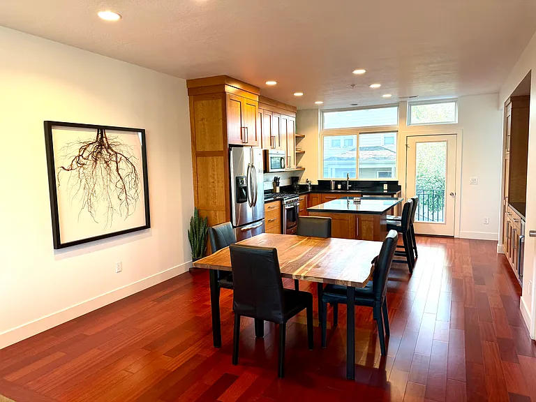 676 E Markea Ave — Photo 32