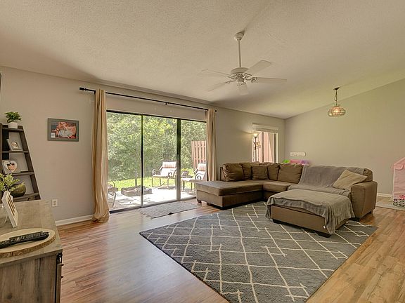 4th image of 52 Wildwood Trl