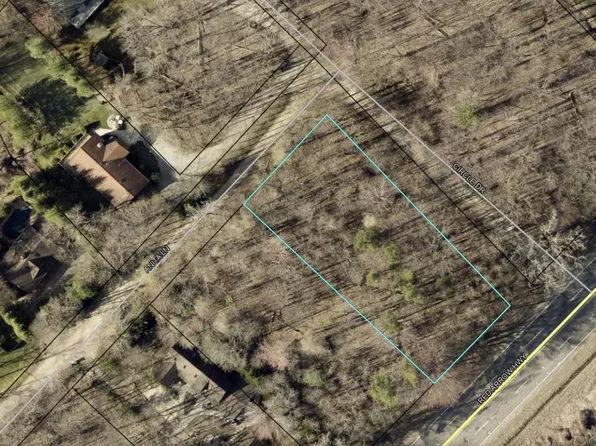 5 Anita Ln, Lakeside, MI 49116