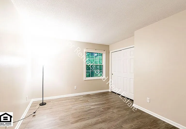 9324 Saratoga Rd — Photo 32