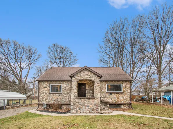 511 West St, Three Rivers, MI 49093