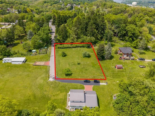 0 Moreland Dr, Coraopolis, PA 15108
