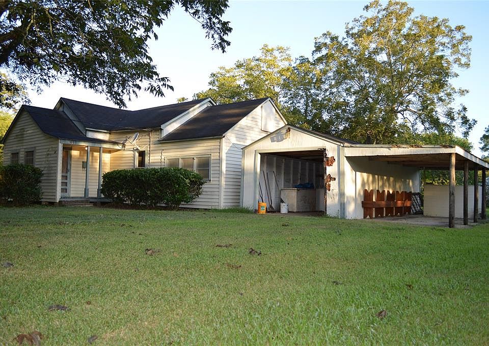 1st image of 611 Spruce Ave
