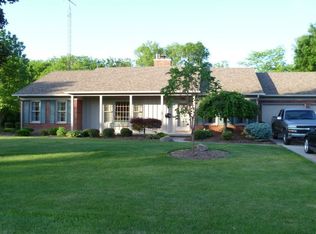 711 Riverside Dr, Woodville, OH 43469