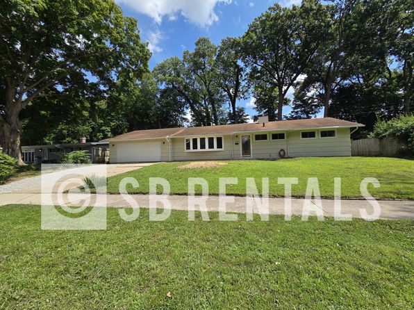 3206 Hilltop Dr