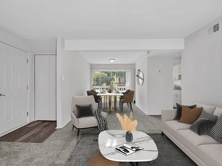 Aston Ridge Apartments — Photo 9