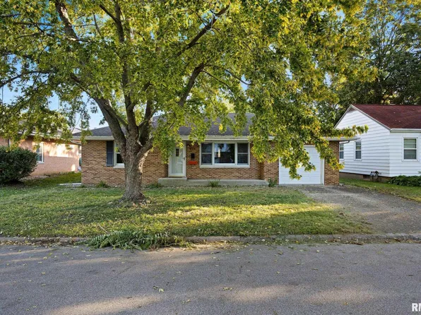 813 E Elm St, Bloomington, IL 61701