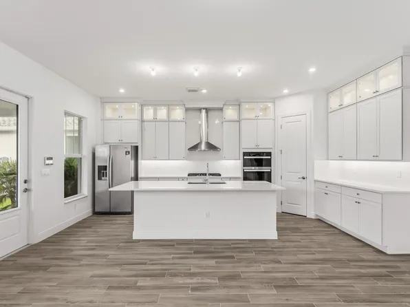 860 SW Newfield Avenue, Palm City, FL 34990