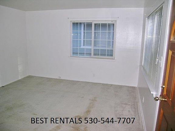 3rd image of 1085 Martin Ave