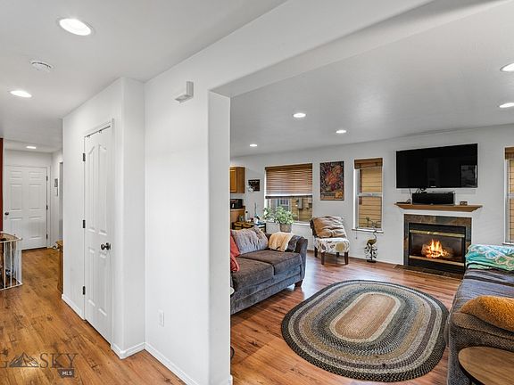 4th image of 36 E Dooley Ln
