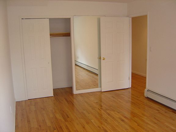 5th image of 190 Elizabeth St APT 6F