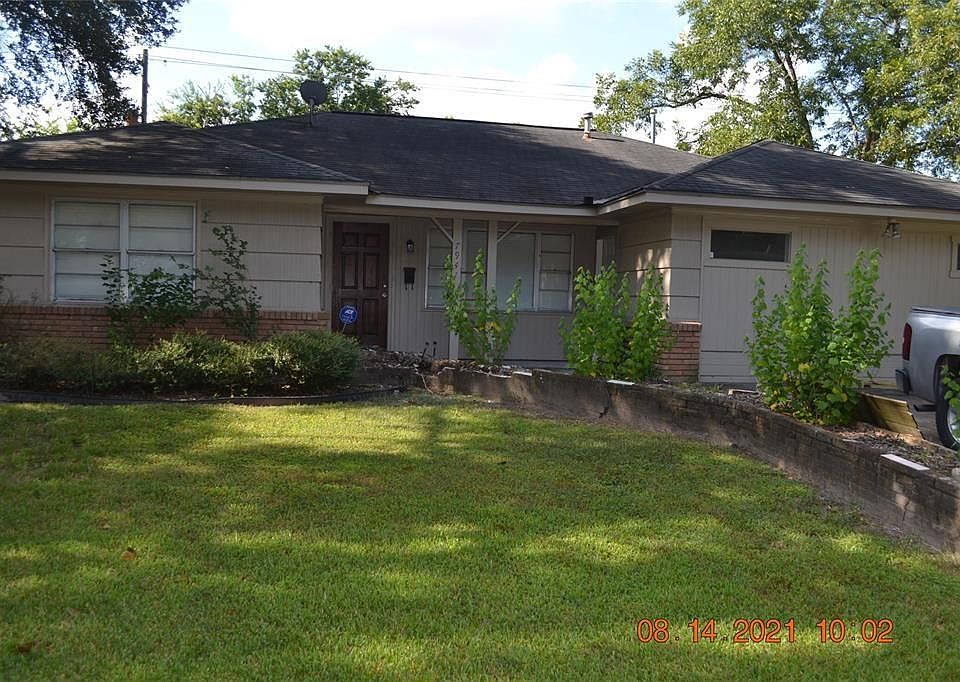 1st image of 7941 Longridge Dr