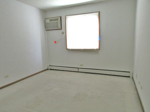 5th image of 16 Echo Ct APT 5
