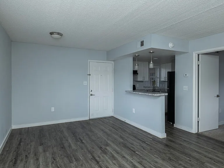 Azure East — Photo 8