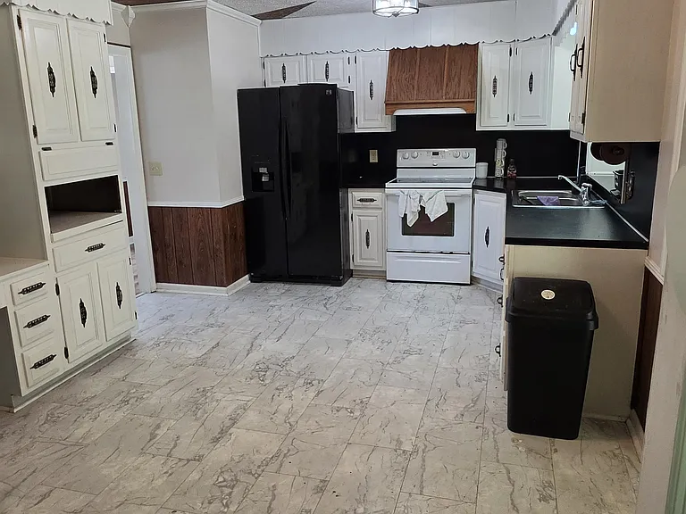2189 Timothy Dr — Photo 8