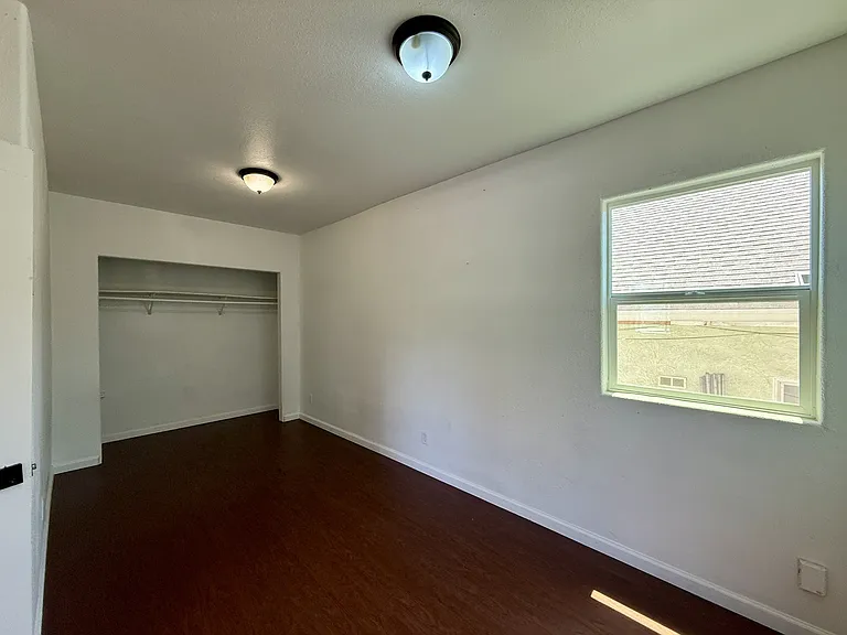 806 52nd Ave #B — Photo 8