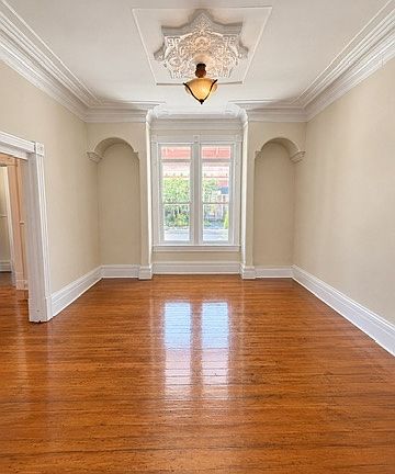 3rd image of 417 Lisgar St