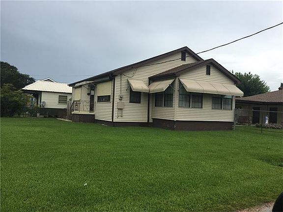 4th image of 429 Avenue F