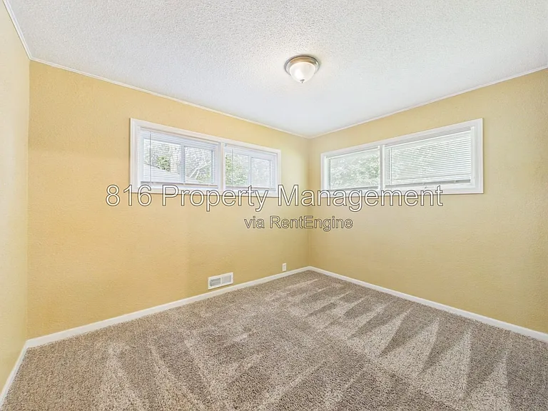 7702 E 112th Ter — Photo 14
