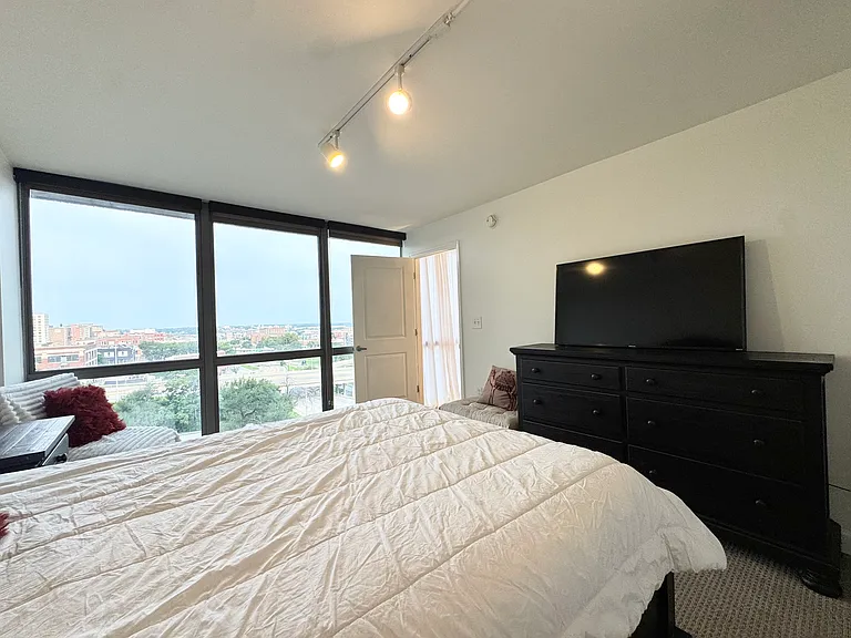 600A Admiral Blvd #807A — Photo 10