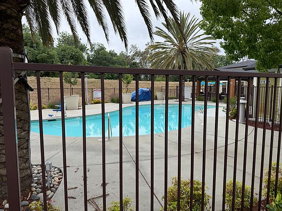 2nd image of 1238 Nestwood Way
