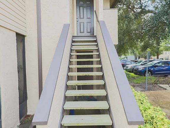 2nd image of 2941 Antique Oaks Cir APT 74