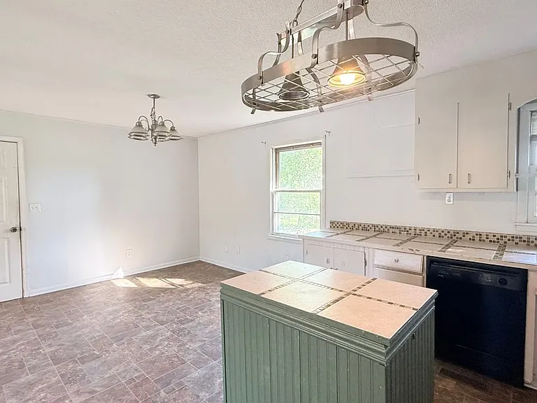 365 Stacy Rd — Photo 17