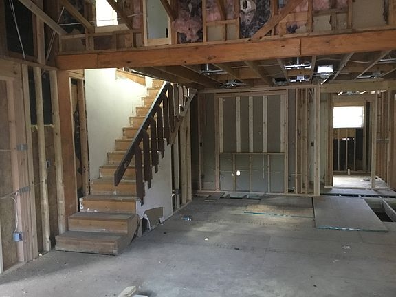 2nd image of 5900 Riverlawn Ct