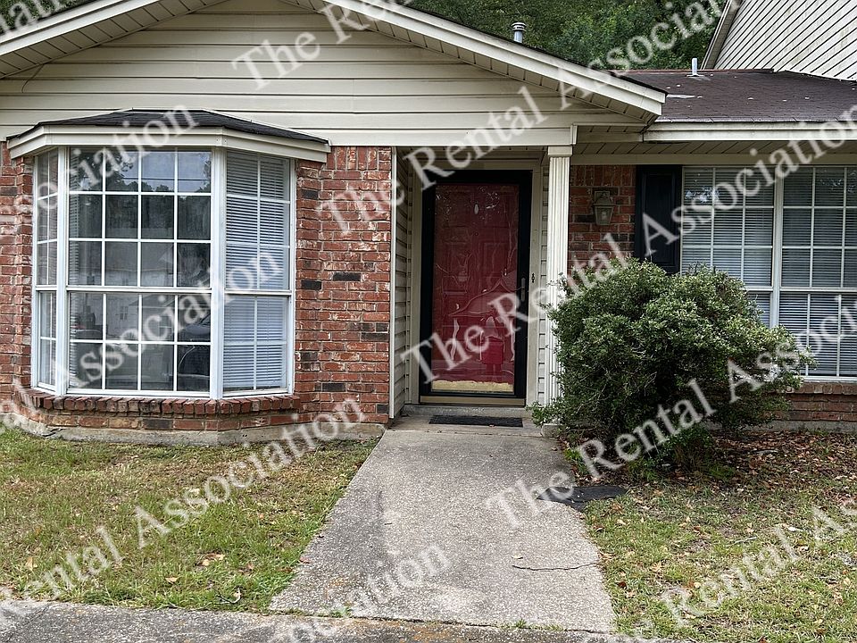 1st image of 207 S Maple St