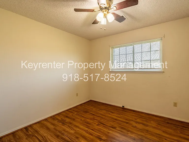 4822 S Spruce Dr — Photo 8
