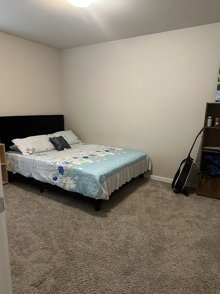 3 bed, 2.0 bath, 1468 sqft, $2,400 — Photo 4