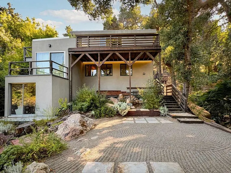 19562 Cave Way — Photo 1
