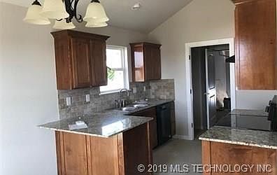 2nd image of 13527 N 132nd East Ave
