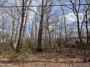 1707 Hay Rd, Milford, PA 18337